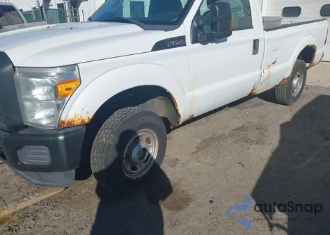2011 Ford F-250 Xl z USA, uszkodzony, nr VIN 1FTBF2B62BEC37454